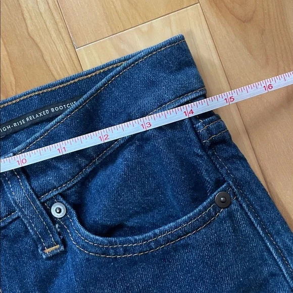 NWOT Banana Republic High Rise Relaxed Bootcut Jeans size 26 - Picture 9 of 11